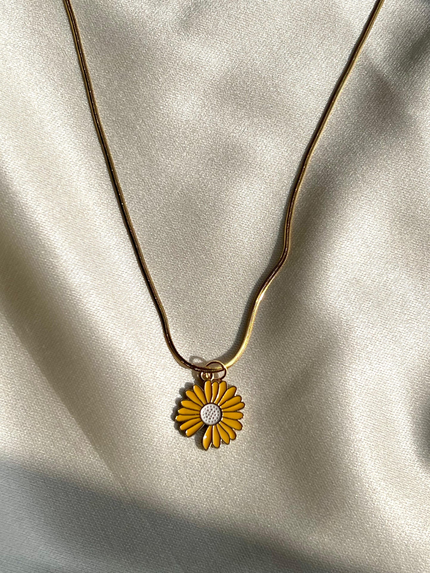 Sunbeam Bloom – Yellow Sunflower Charm Necklace