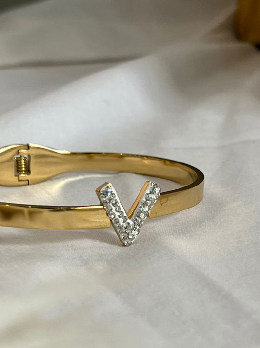 Motiyaar Luxury Gold V Cuff Bracelet
