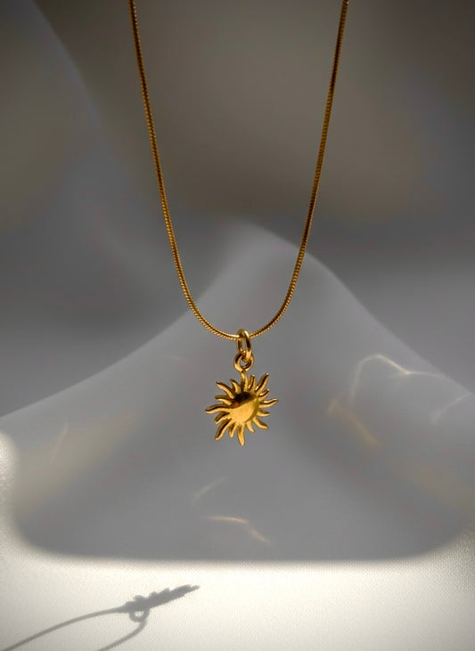 Daylight Bloom Necklace