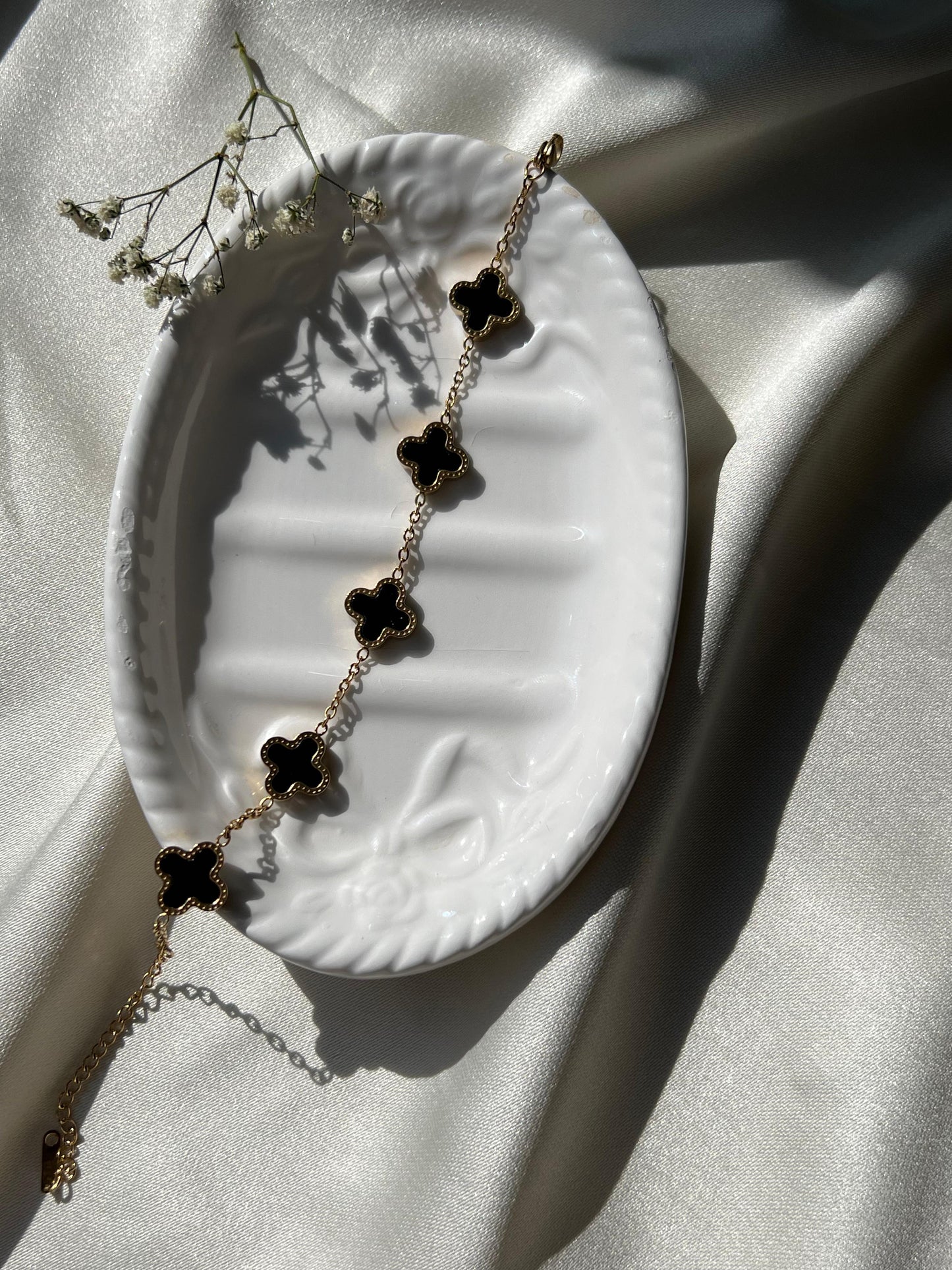 Black Pearl Golden Chain Bracelet