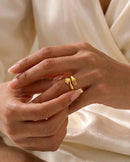 Motiyaar Embrace Hug Ring