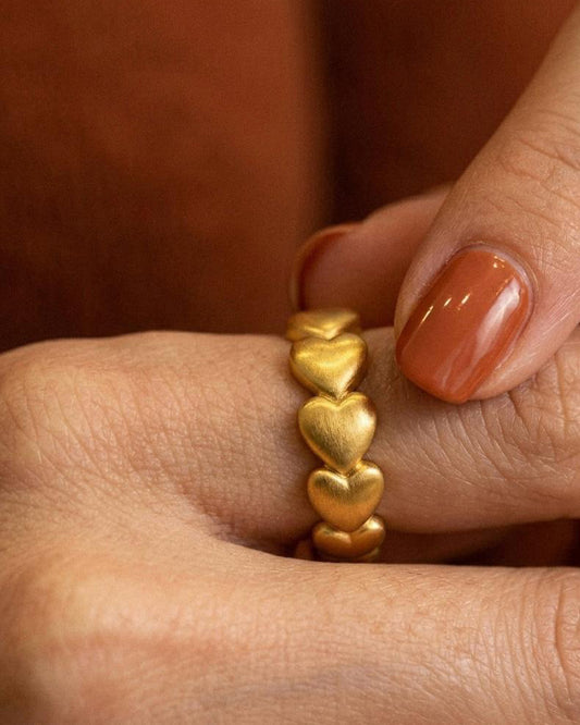 Motiyaar Heart Band Ring