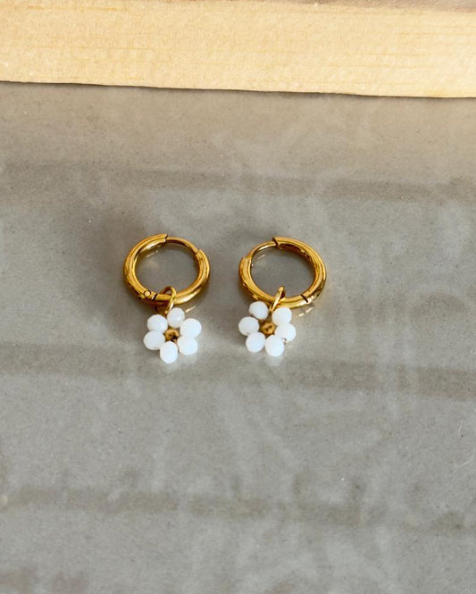 Motiyaar Daisy Hoops